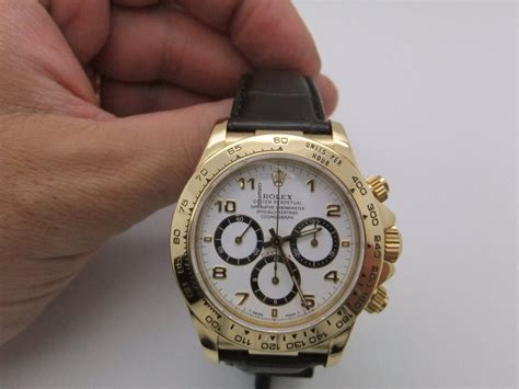 rolex daytona oro giallo cinturino pelle prezzo